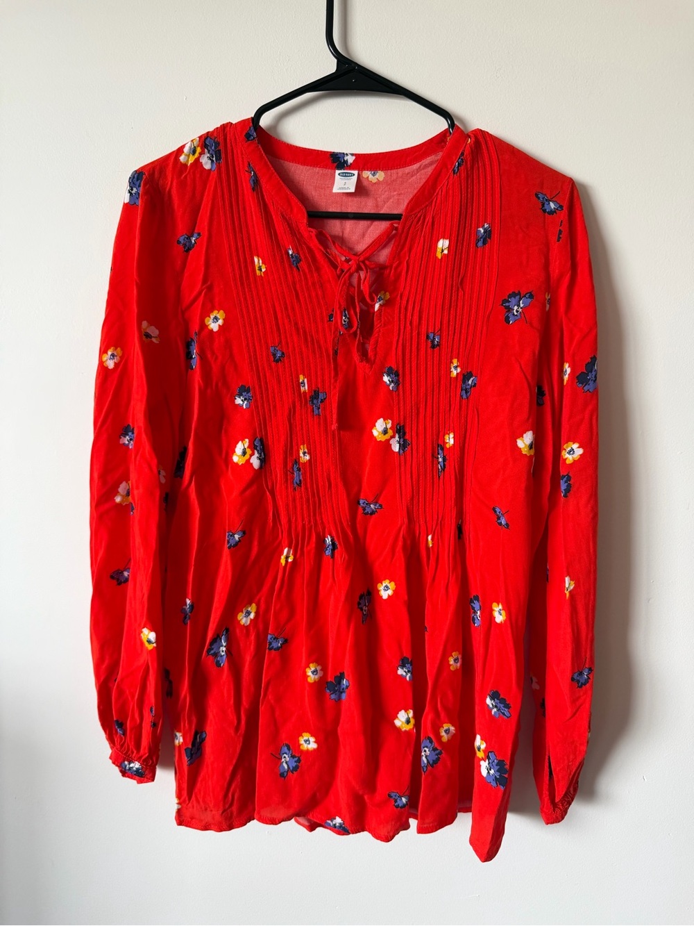 Old Navy Red Floral Pintuck Tie-Neck Tunic